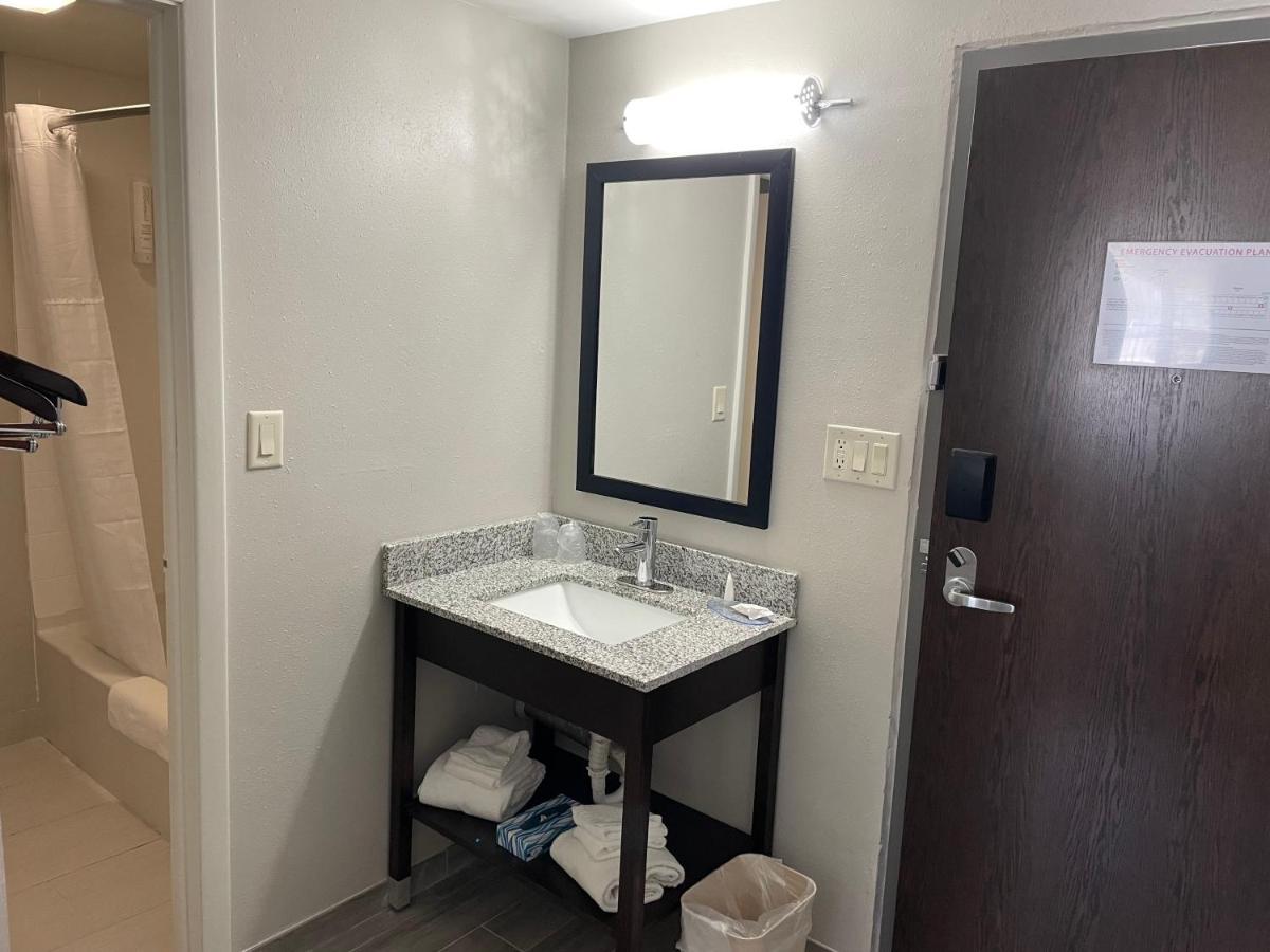 Econo Lodge Manitowoc Zewnętrze zdjęcie