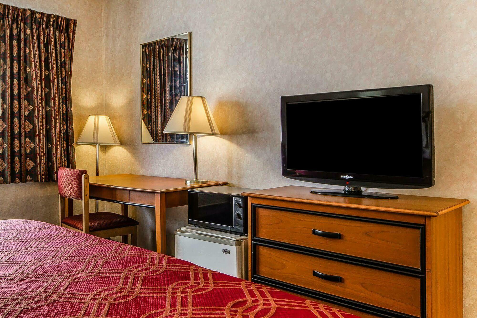 Econo Lodge Manitowoc Zewnętrze zdjęcie
